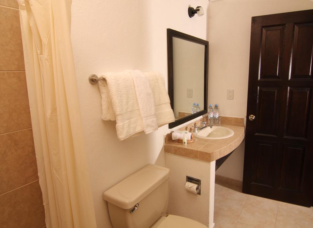 Hotel Villa Del Villar Querétaro Δωμάτιο φωτογραφία