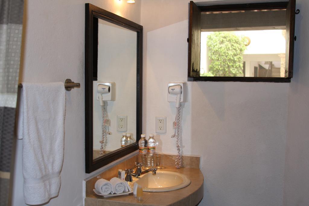 Hotel Villa Del Villar Querétaro Δωμάτιο φωτογραφία